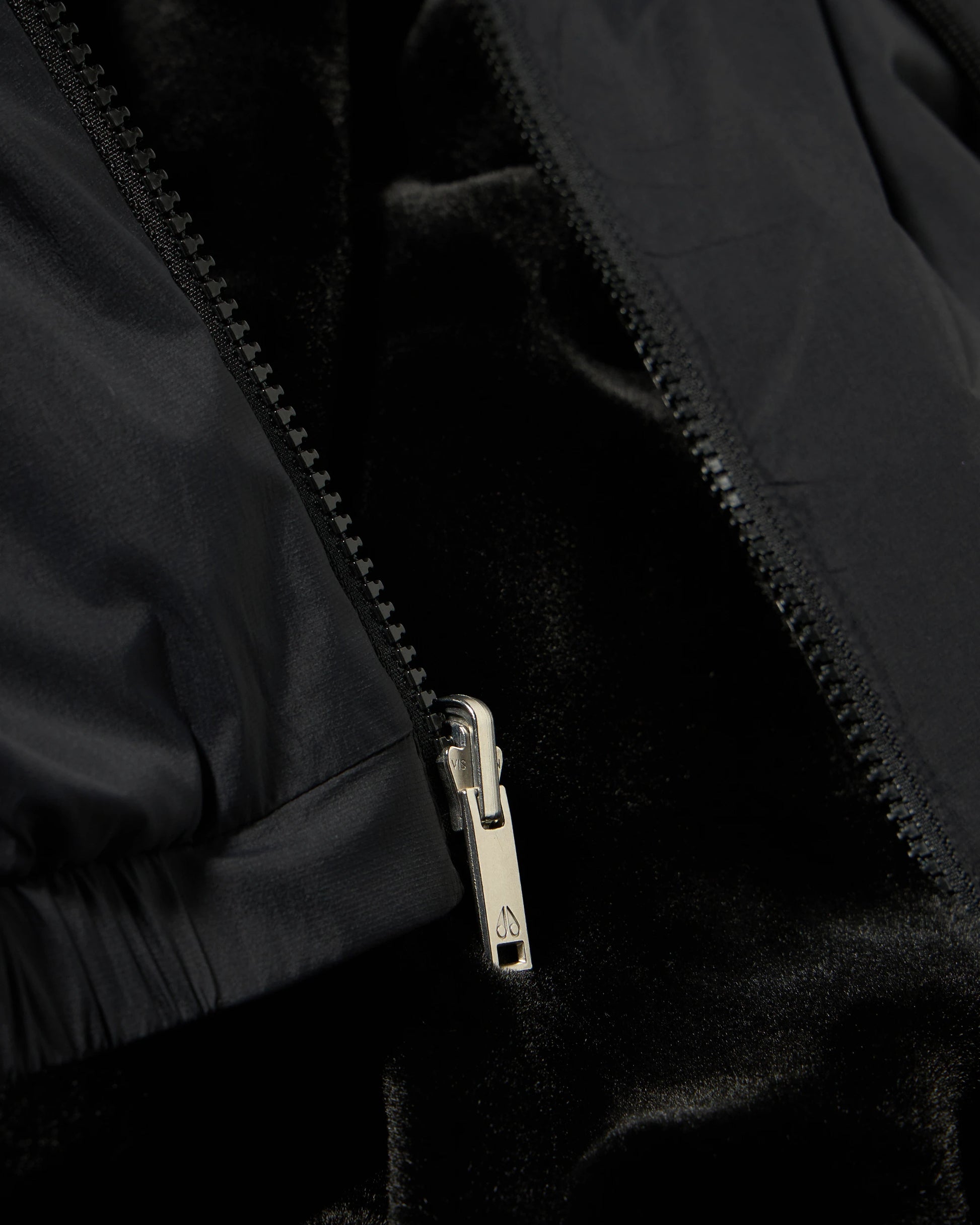 MKN-M34LS652 AW26 BLACK EATON BUNNY JACKET