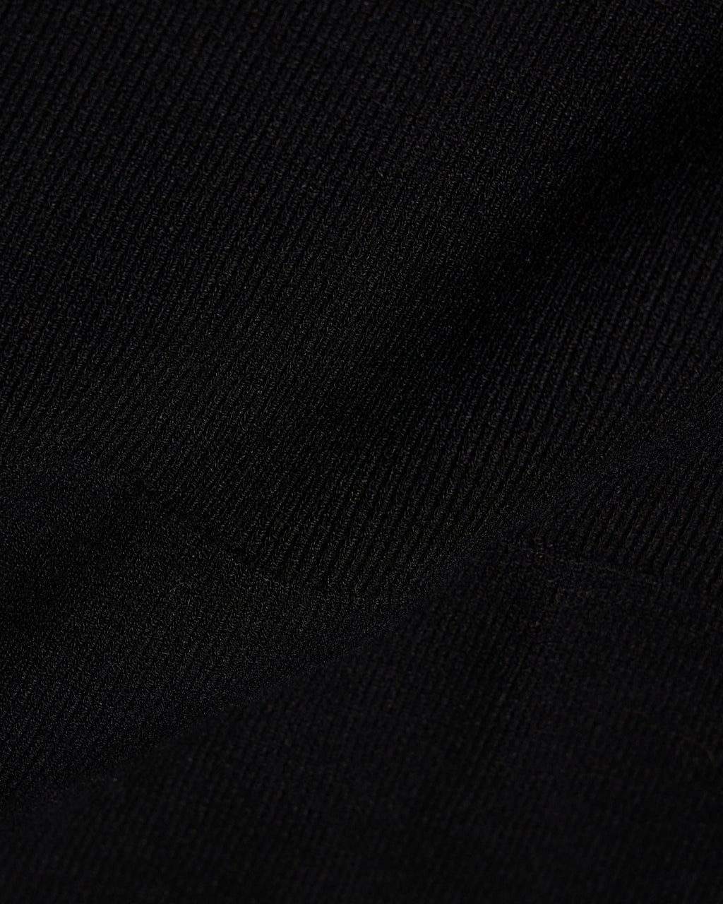 MKN-M36LK675 BLACK CORNER CREWNECK TOP