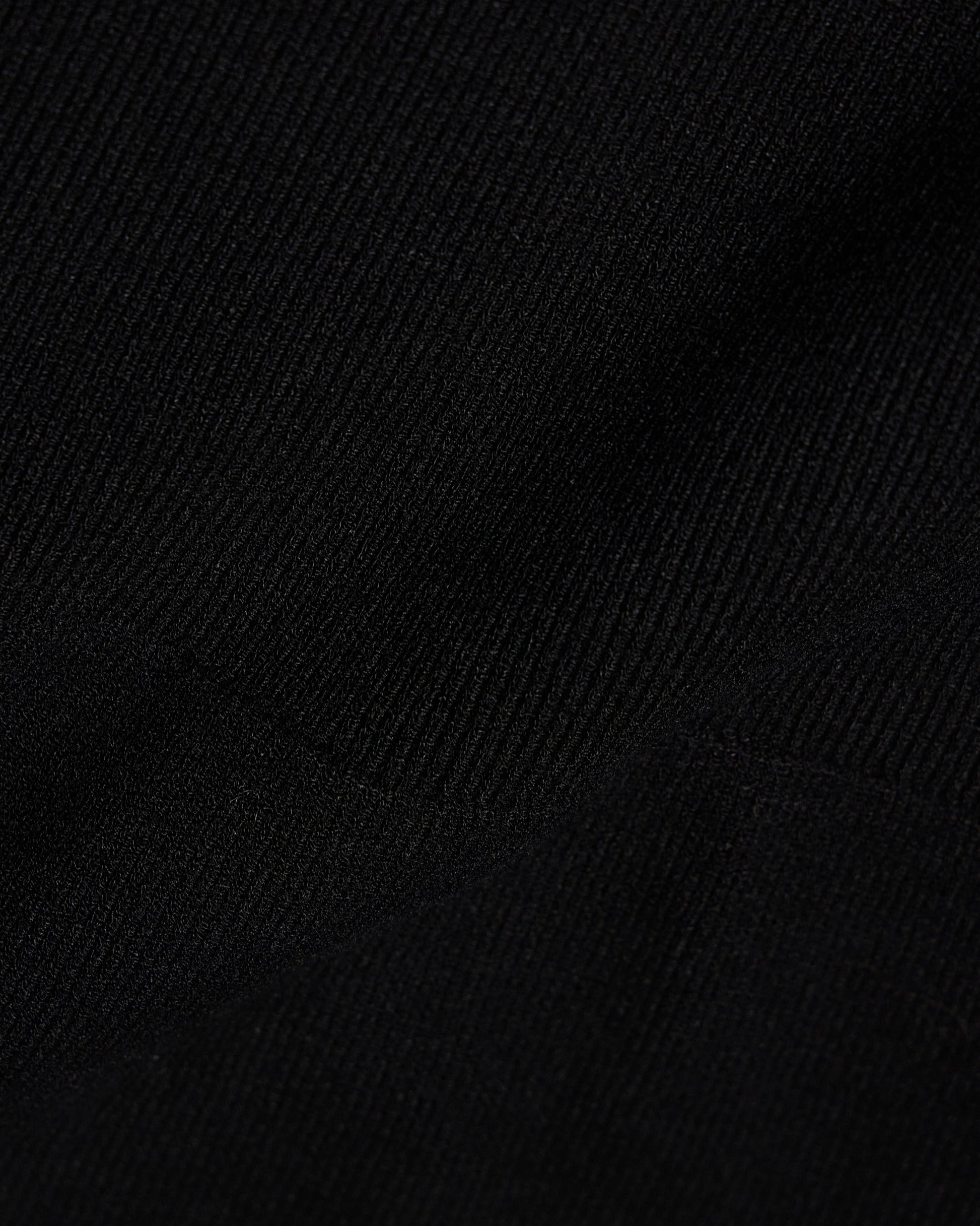 MKN-M36LK675 BLACK CORNER CREWNECK TOP