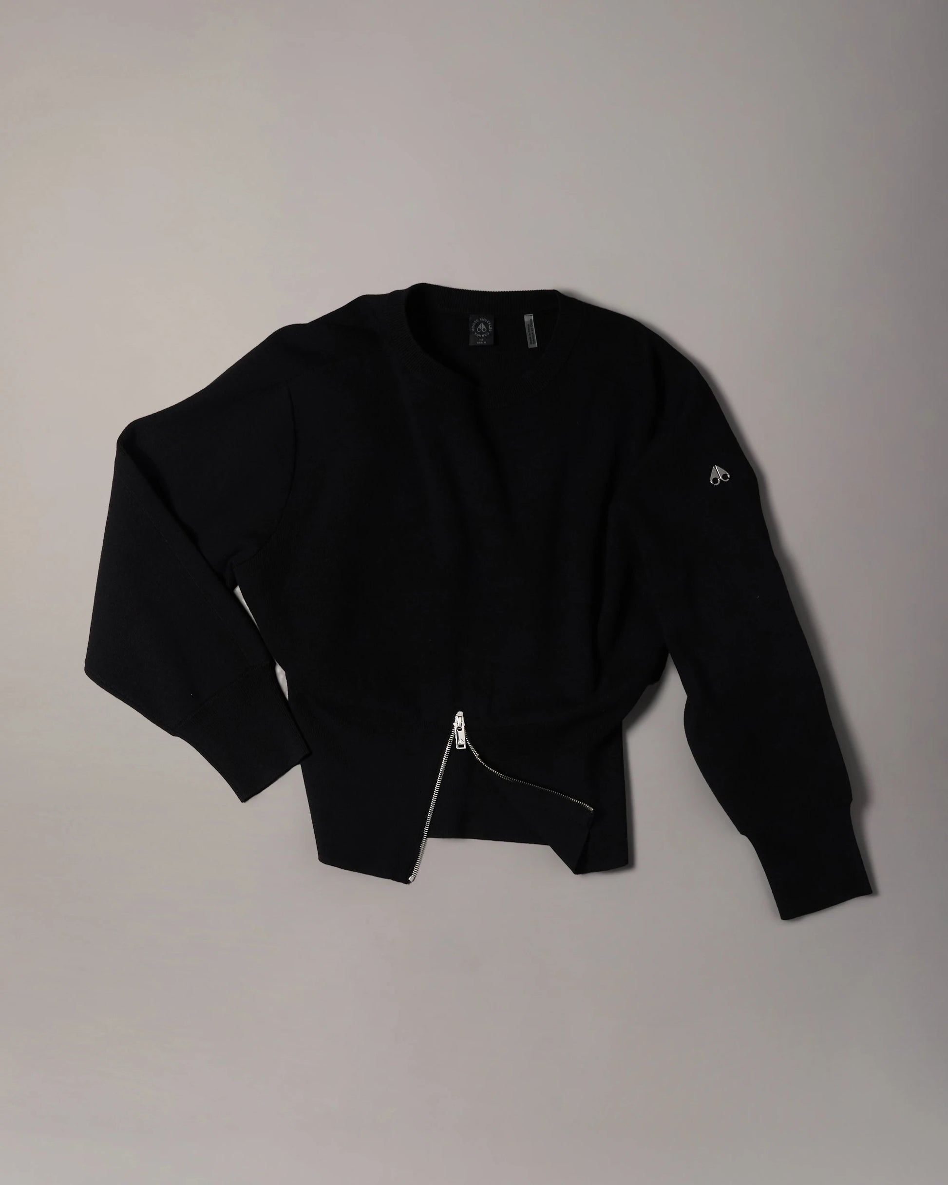 MKN-M36LK675 BLACK CORNER CREWNECK TOP