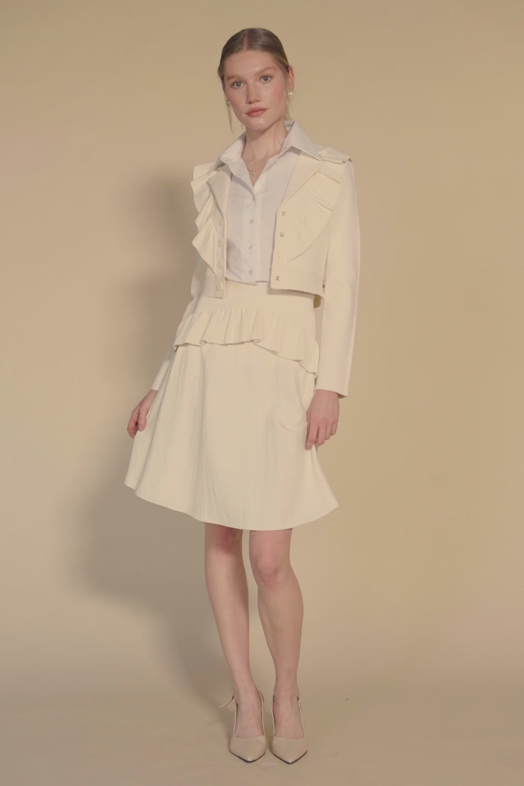 APP-S26-1109 WHITE MONTAGE FRILL BLAZER