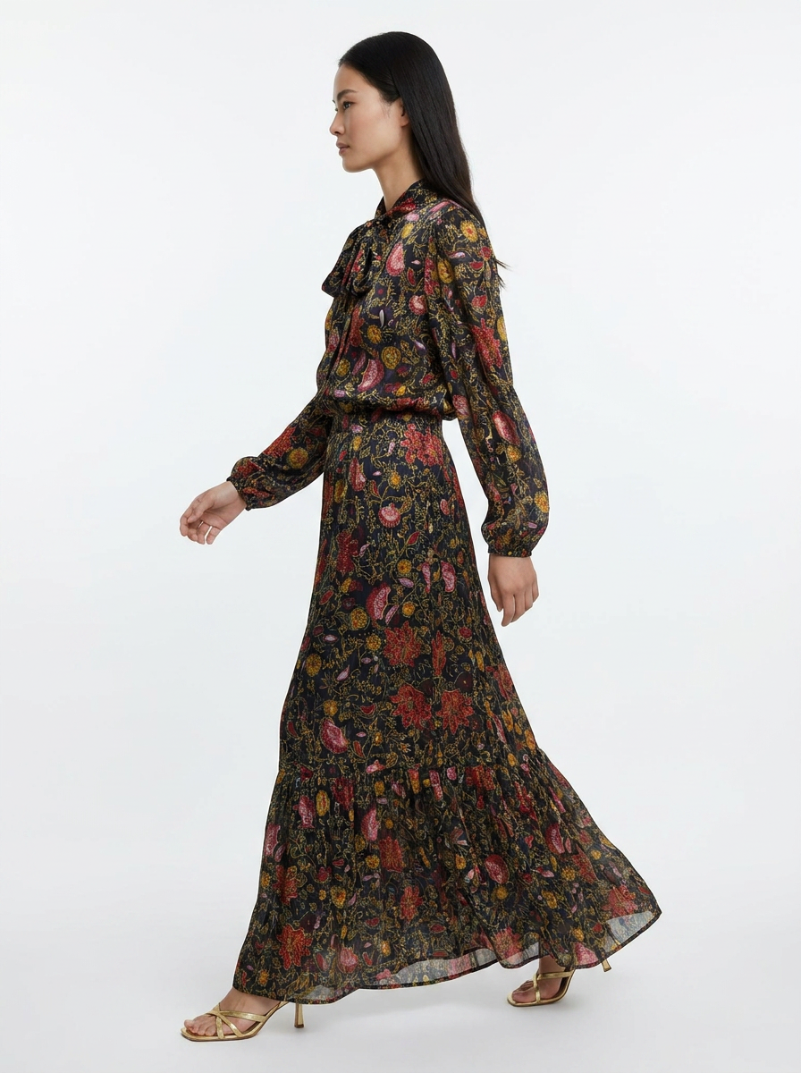 TWS-262AP2232 NAVY FLORAL PRINT BLOUSE