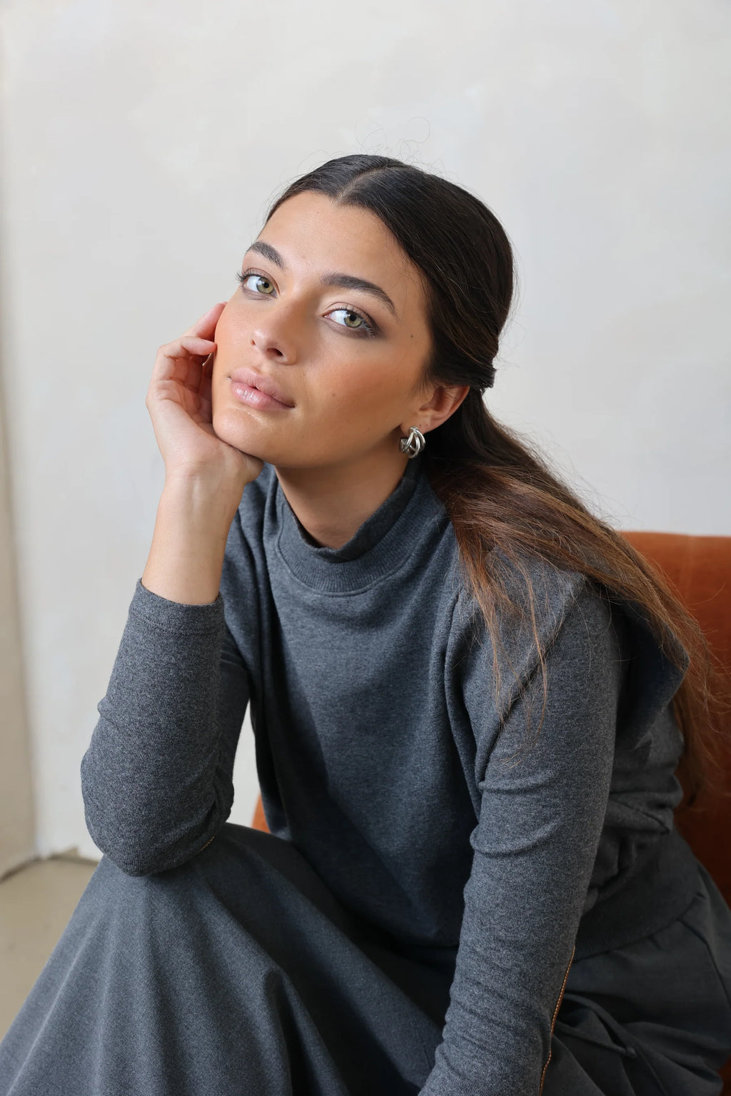 PAR-T481 GREY LEATHER PATCH TURTLENECK