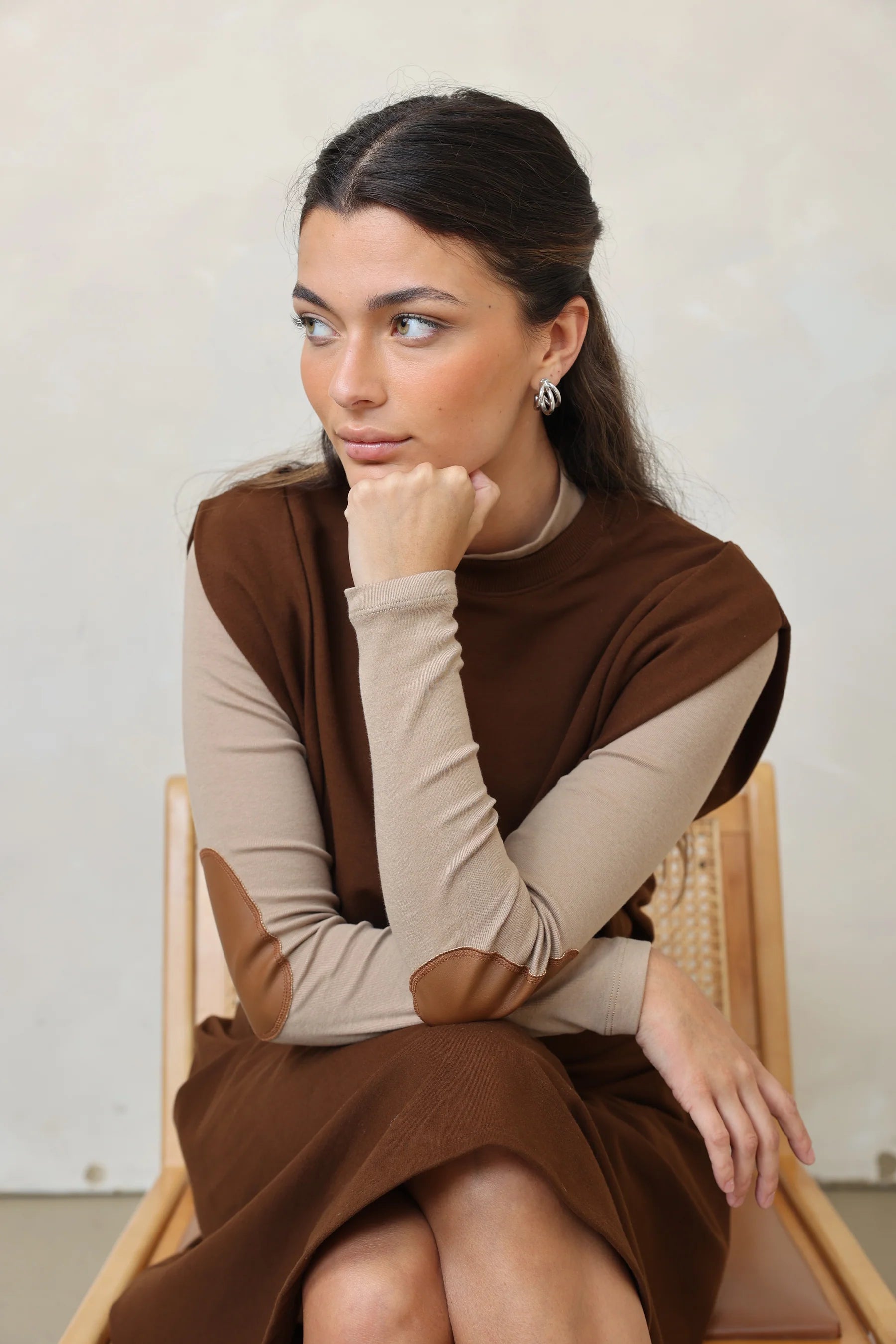 PAR-T481 CAMEL LEATHER PATCH TURTLENECK