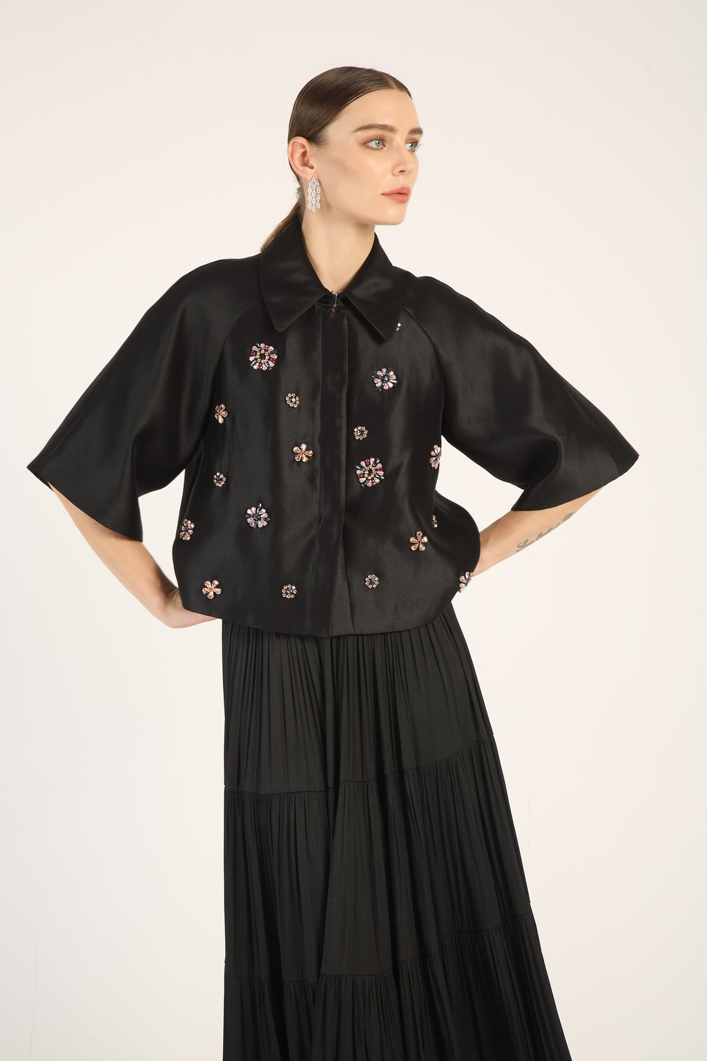 BNI-Y-2423 BLACK SATIN STONES TOP