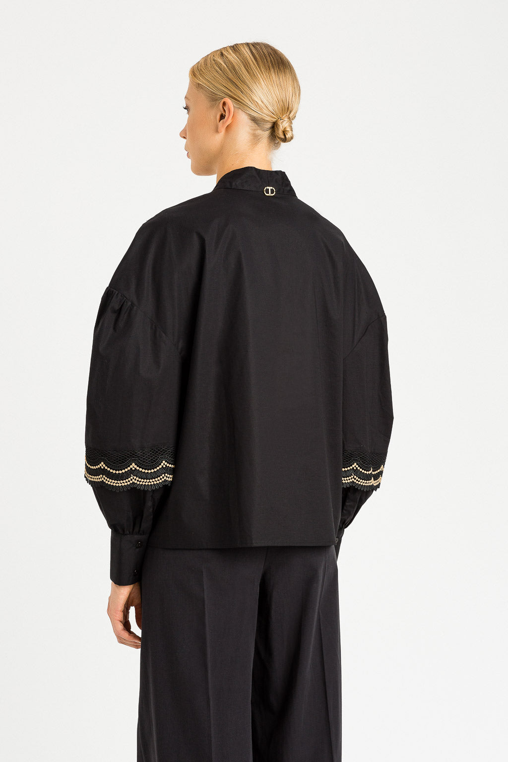 TWS-231TT2124 BLACK&BEIGE CARDIGAN