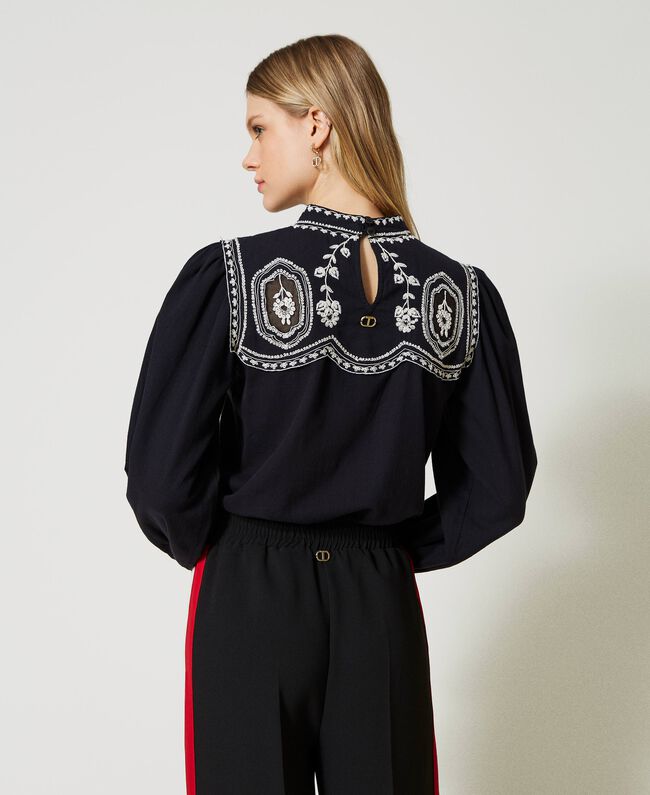 TWS-231TP2492 BLACK&WHITE BLOUSE