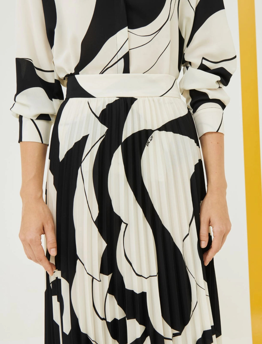 MRL-STAR&SVAGO BLACK&WHITE SET