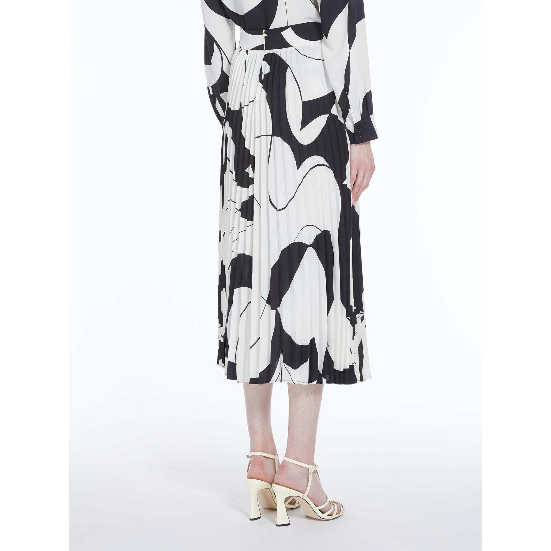 MRL-STAR&SVAGO BLACK&WHITE SET