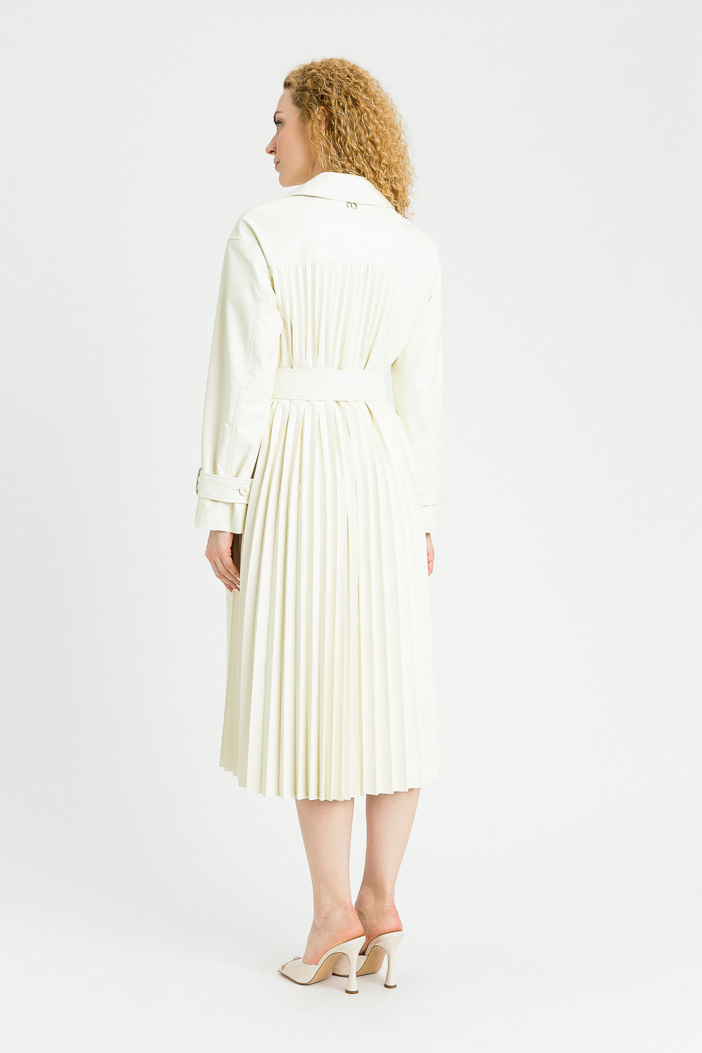 TWS-231TP2093 WHITE COAT