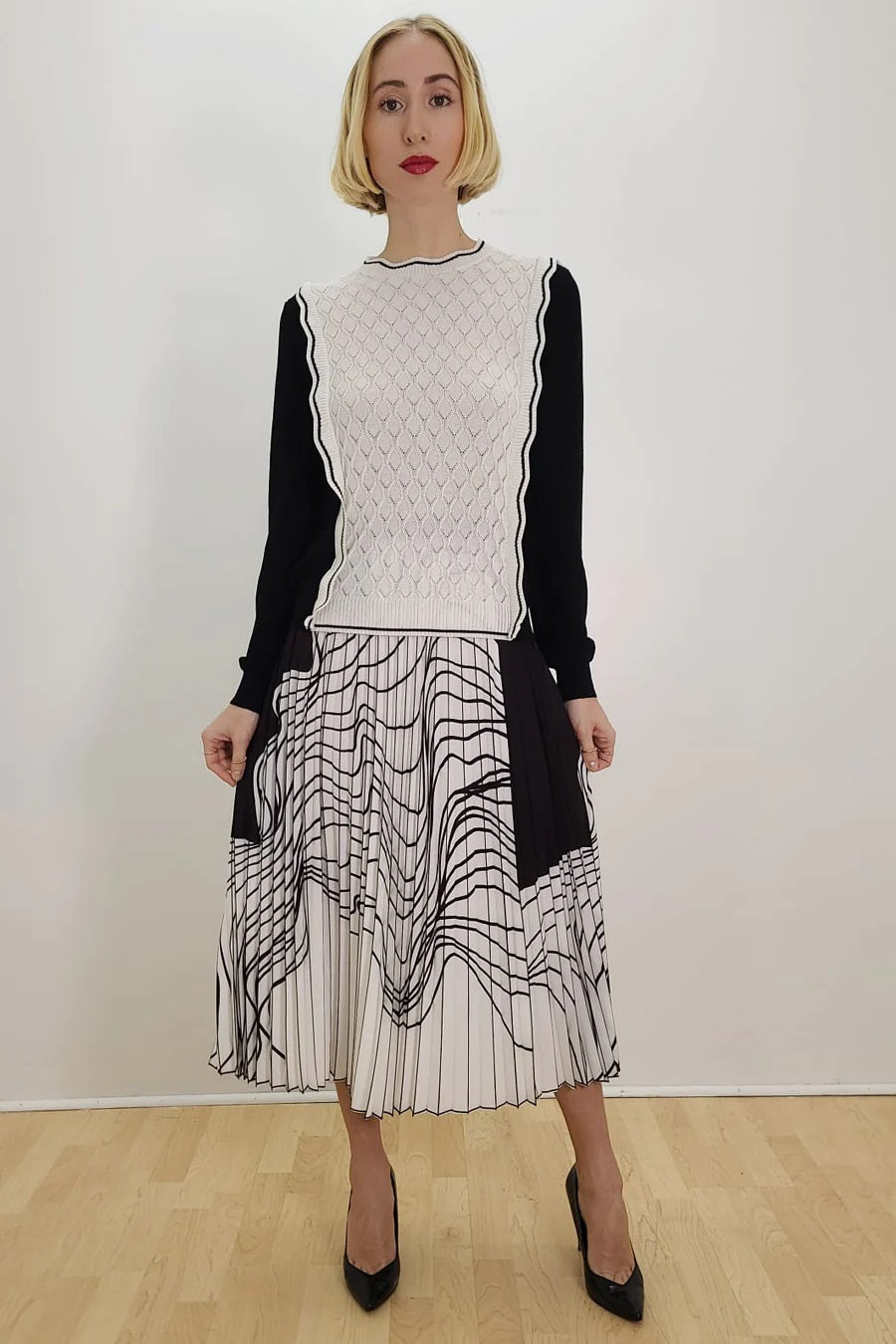 NCY-L62047 BLACK&WHITE TOP