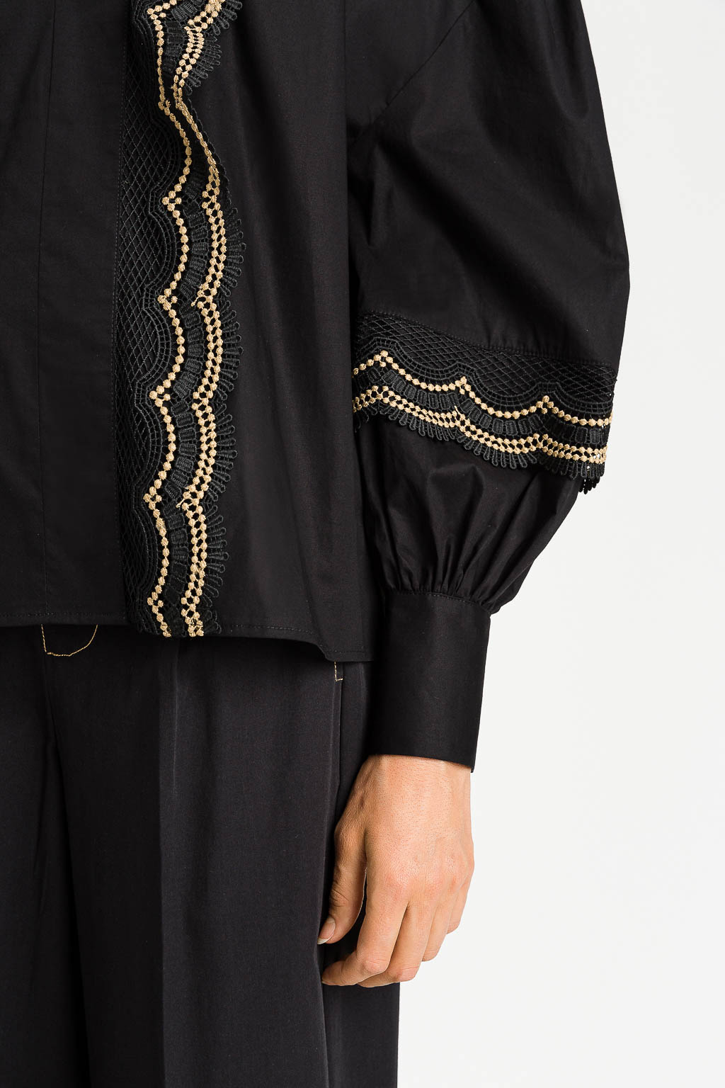 TWS-231TT2124 BLACK&BEIGE CARDIGAN